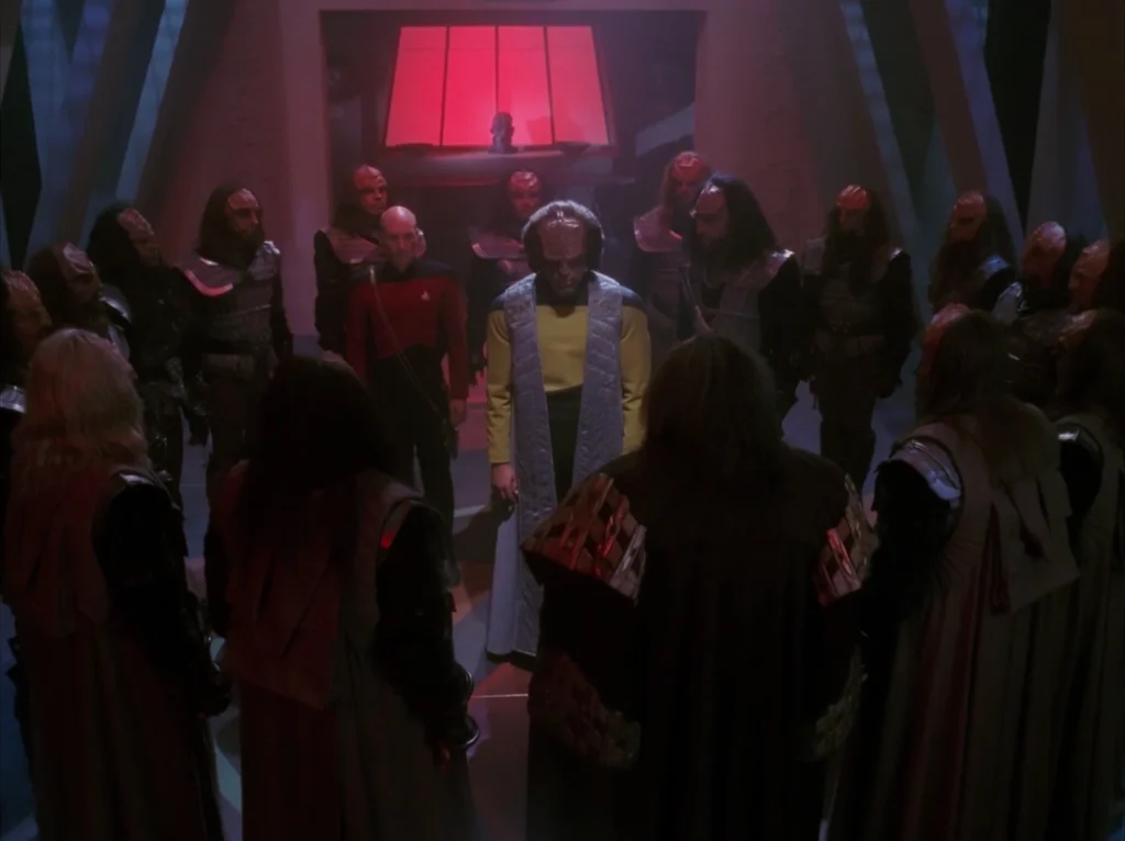 The Klingons: A Code, or a Costume? (Race Spotlight)