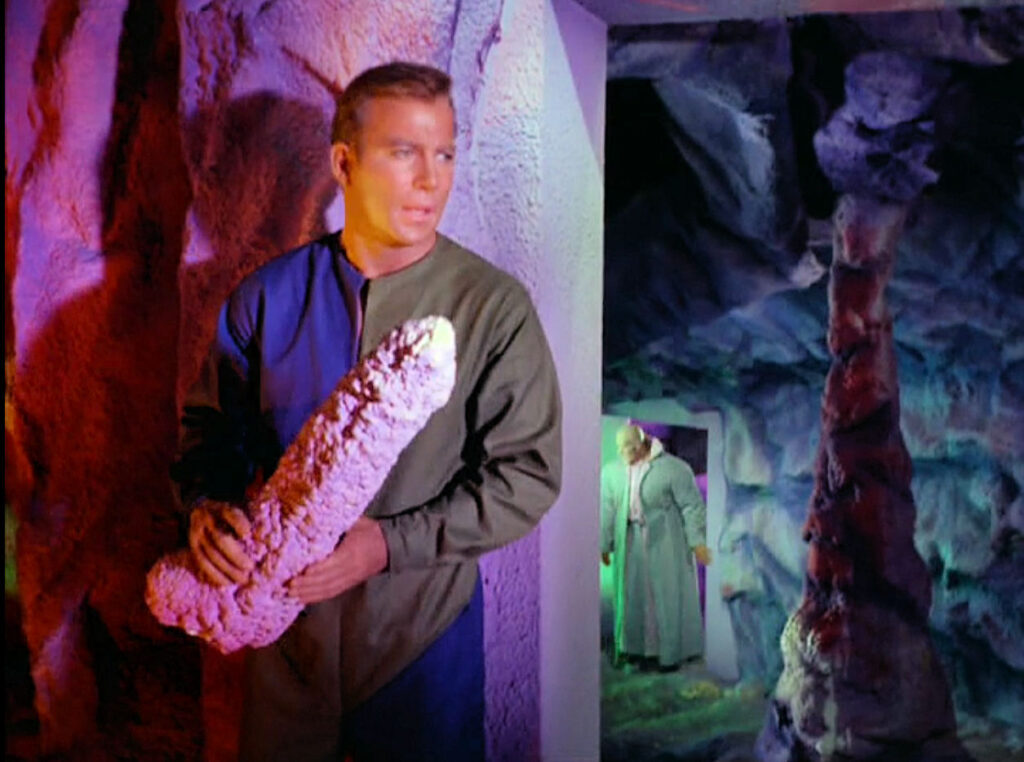 Star Trek: TOS - What Are Little Girls Made Of? (S01E07)